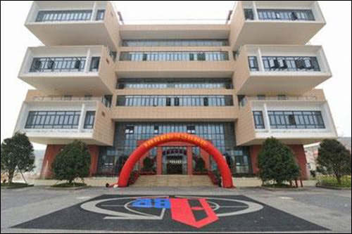 u=2021151662,1028042034&fm=23&gp=0